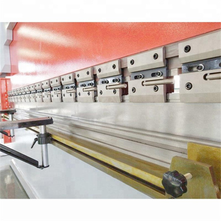 Polna servo CNC stiskalnica 200 ton s 4-osnim CNC sistemom Delem DA56s in laserskim varnostnim sistemom