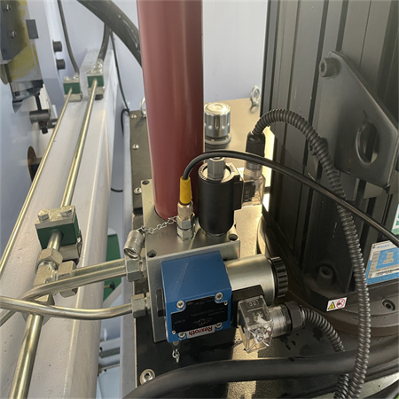 Polavtomatski hidravlični izpušni stroj iz nerjavnega jekla iz bakra iz nerjavečega kvadrata cevi za upogibanje cevi
