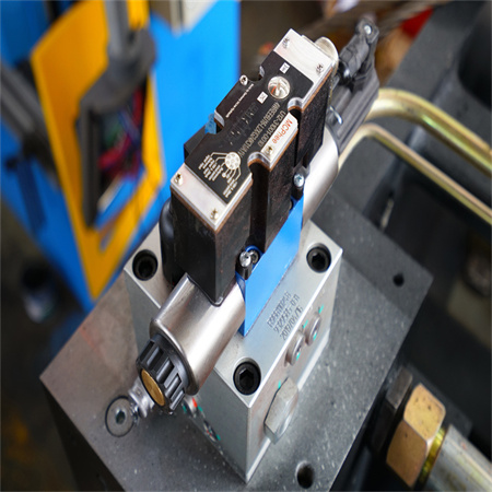 Stroji za proizvodnjo aluminijaste pločevine Zavorne stiskalnice Mini ročni stroj za upogibanje jeklenih plošč Sdmt Press Brake