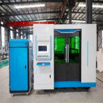 Stroj za lasersko rezanje vlaken 3015 za hitro rezanje kovinskih materialov 1-6 mm