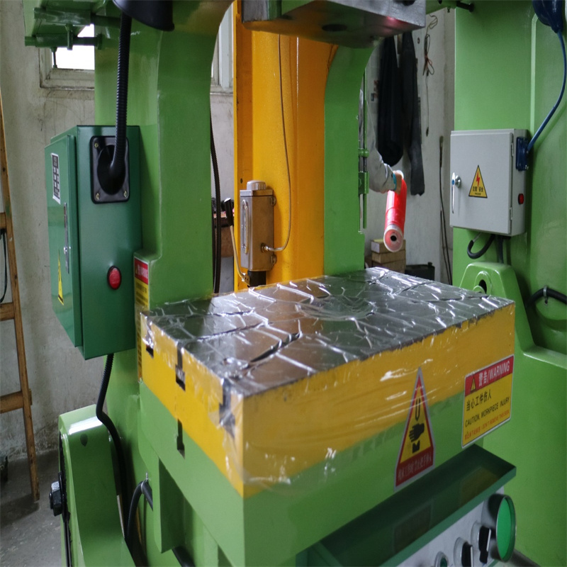 Kitajski stroj za prebijanje kovinskih aluminijastih pločevin za rezanje bakra 8 mm luknjač